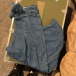 Universal Threads Baggy Pant